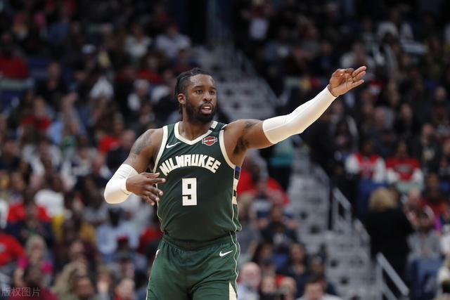 库里27+7+9希尔德关键三分 勇士力克绿军5连胜